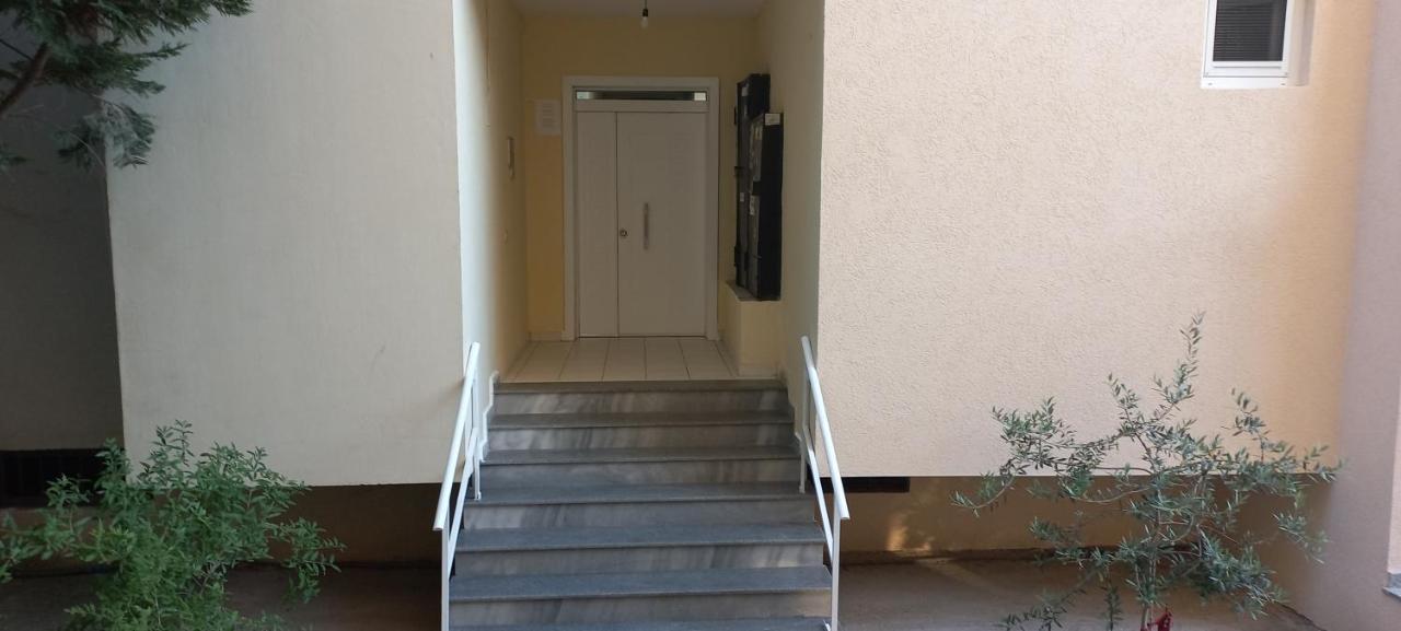 Nm - Classic Apartment Durres Exterior photo